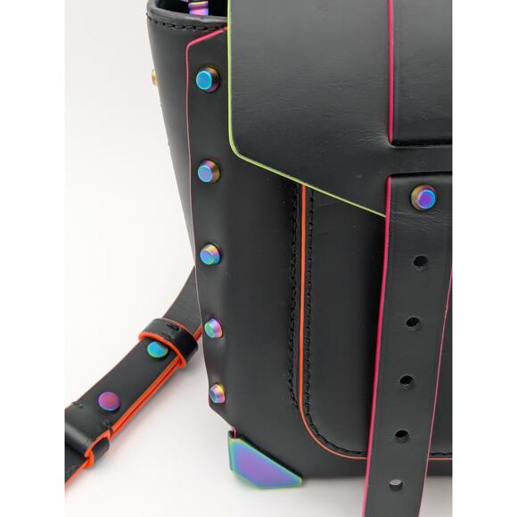 Michael Kors Manhattan Medium Contrast-Trim Leather Satchel in Black neon - Picture 11 of 16